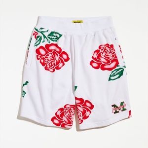Market UO exclusive rose allover print sweat short